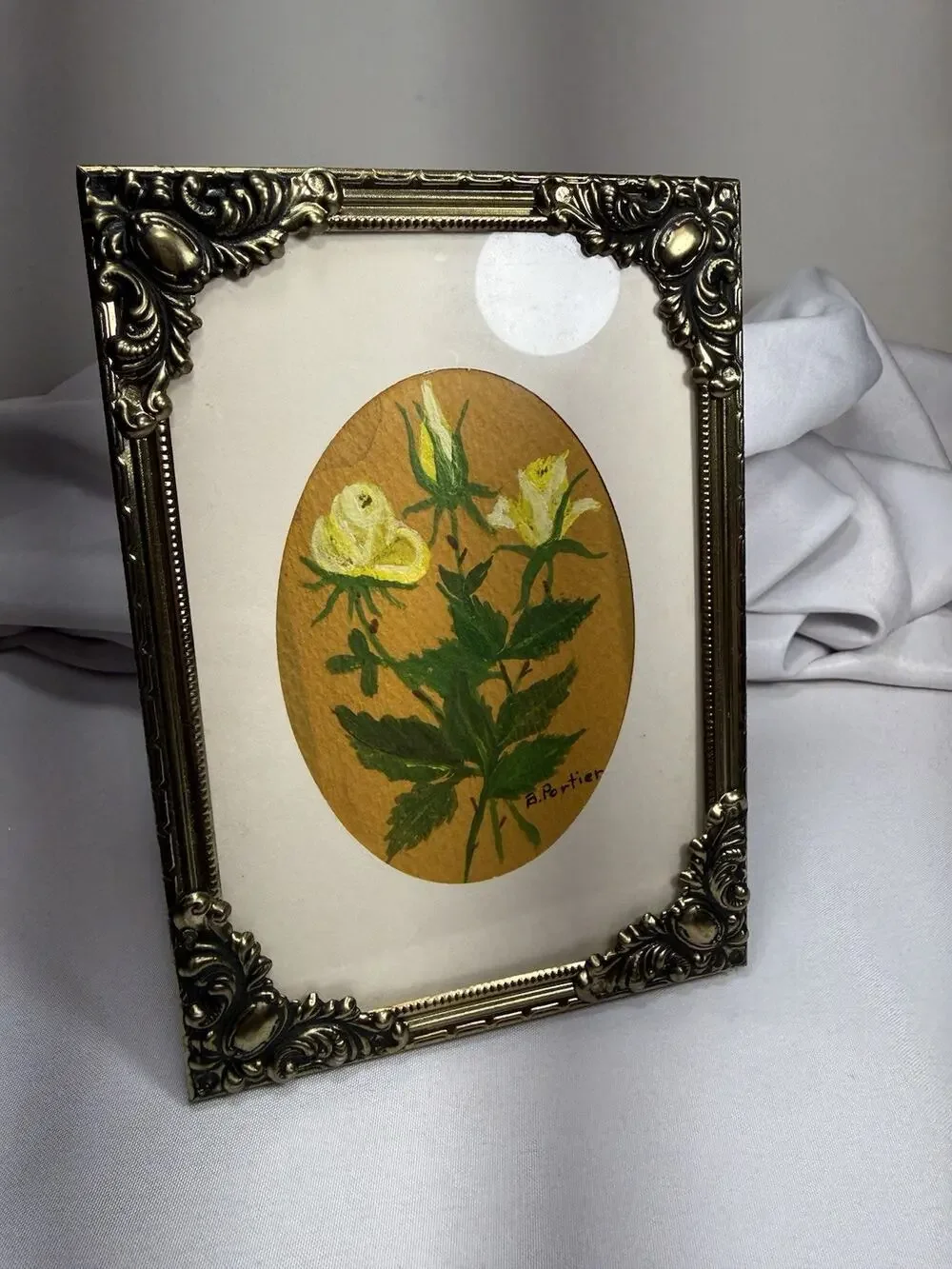 VTG Gold Metal Picture Floral Theme Foldable Frame W/ Signed Flower Watercolor